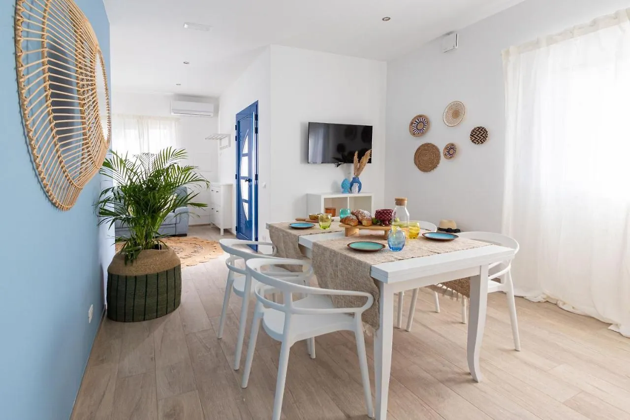 Apartment Villa Marsama, Heated Pool And Beach At 150 Mt Santa Maria Del Focallo Italy