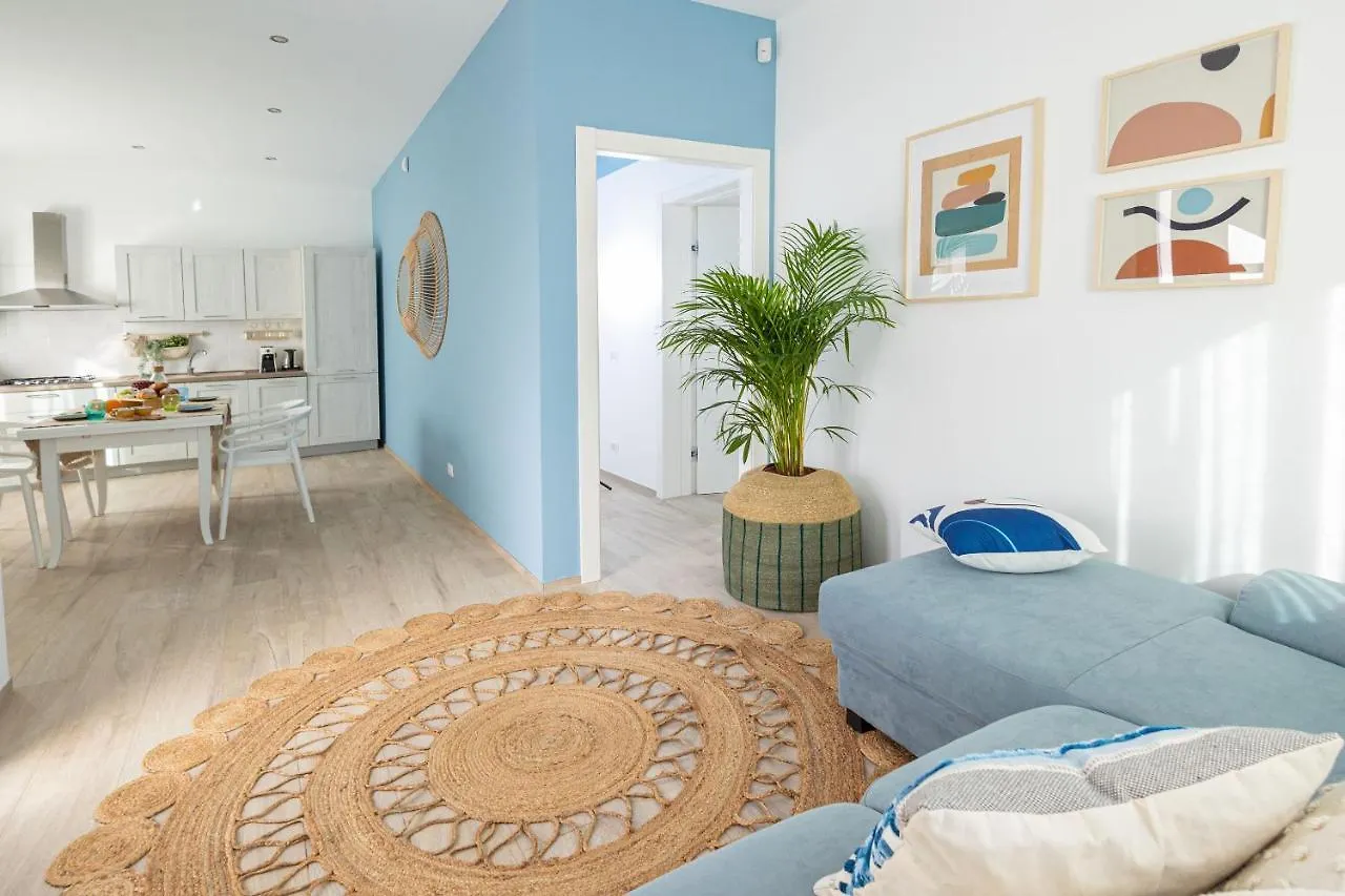 Villa Marsama, Heated Pool And Beach At 150 Mt Santa Maria Del Focallo Italy