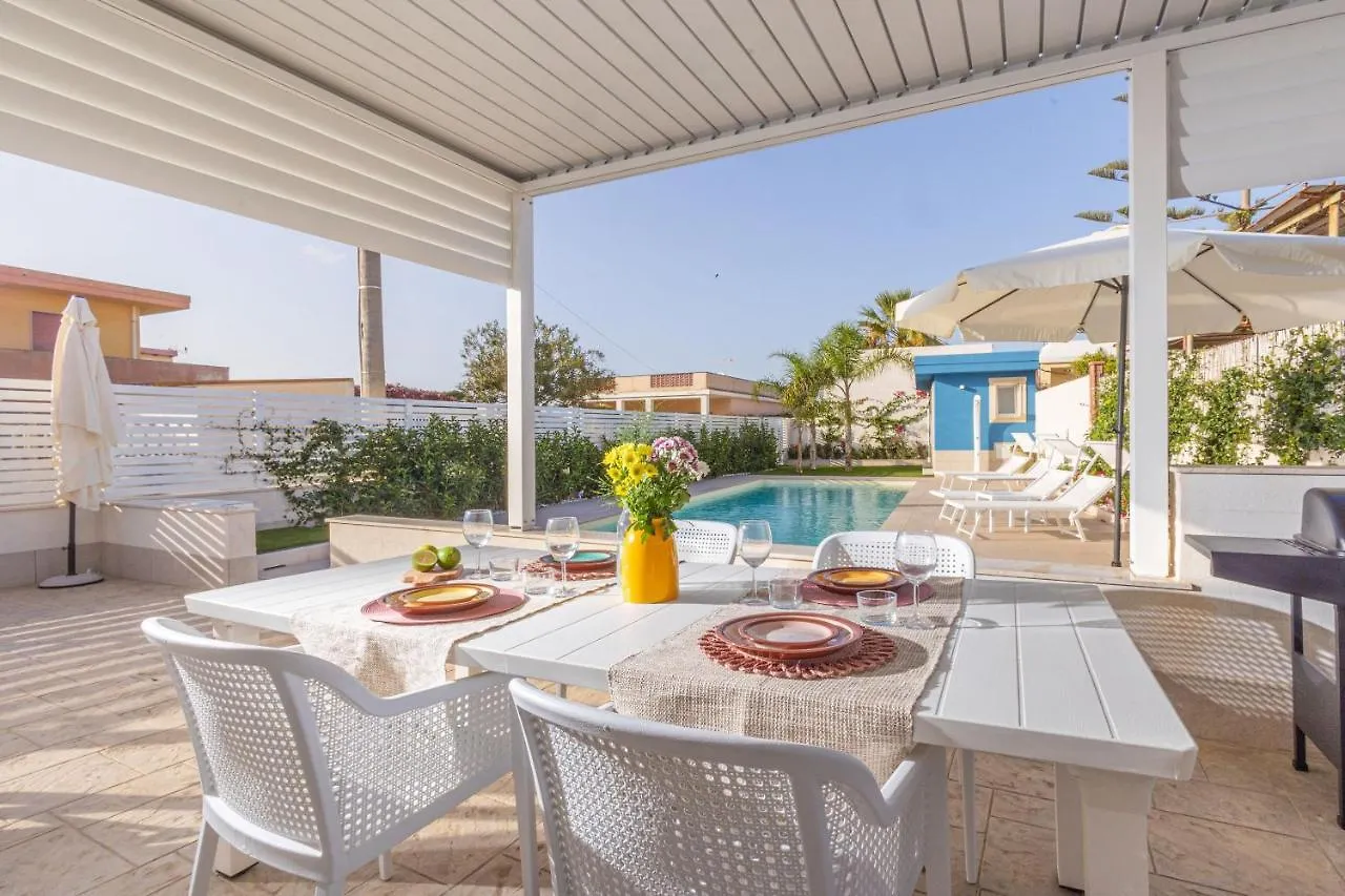 Villa Marsama, Heated Pool And Beach At 150 Mt Santa Maria Del Focallo Apartment