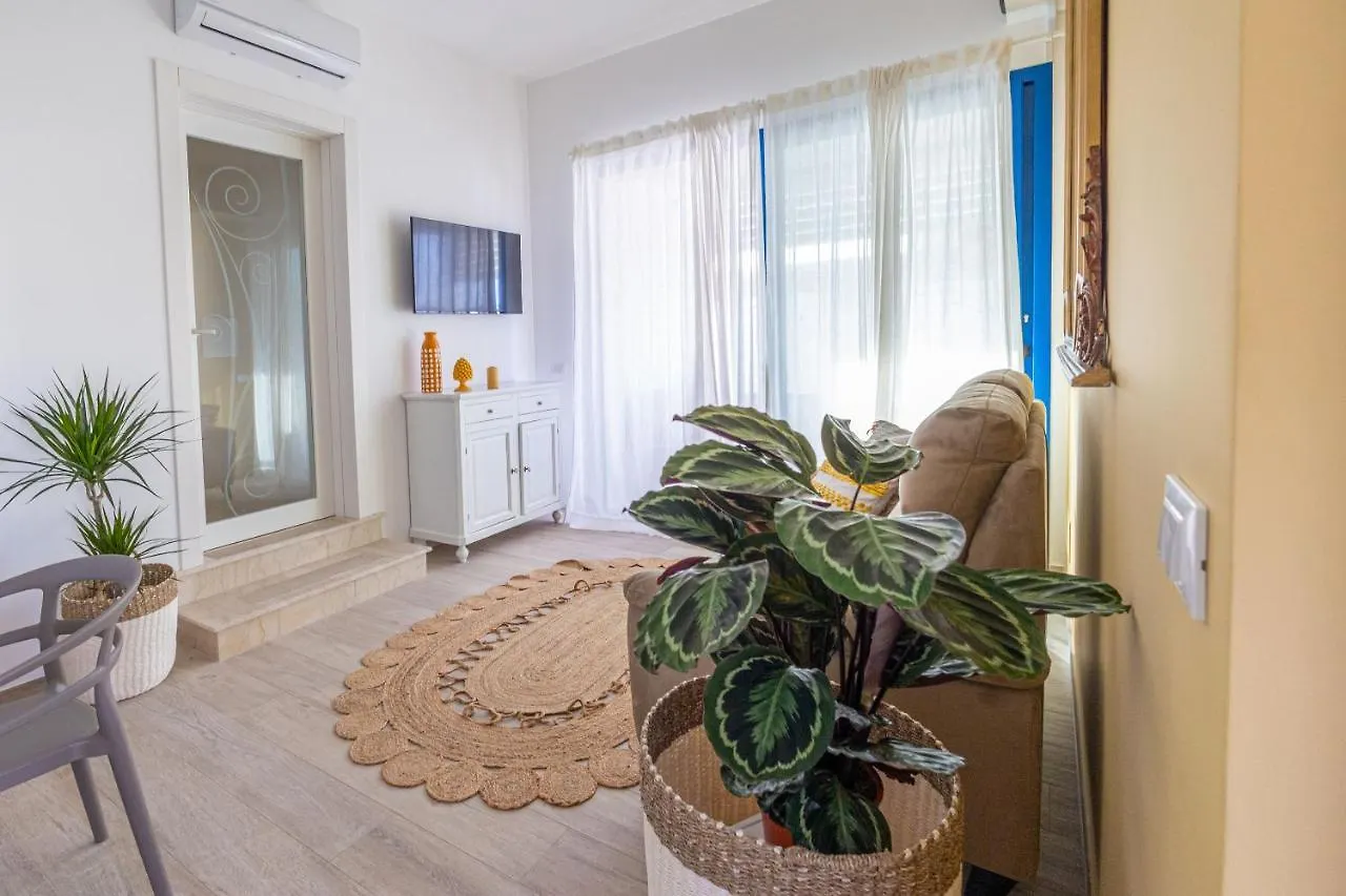 Villa Marsama, Heated Pool And Beach At 150 Mt Santa Maria Del Focallo