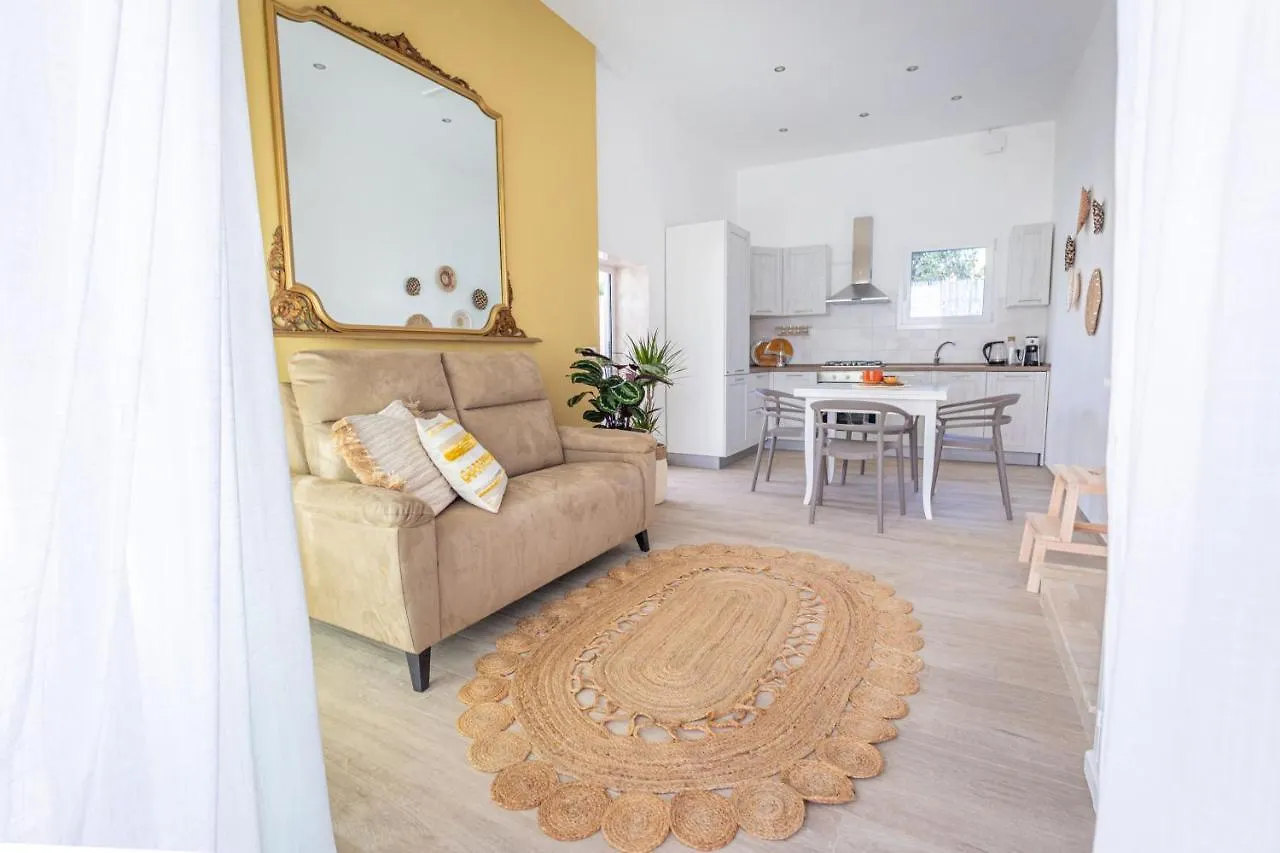 Apartment Villa Marsama, Heated Pool And Beach At 150 Mt Santa Maria Del Focallo