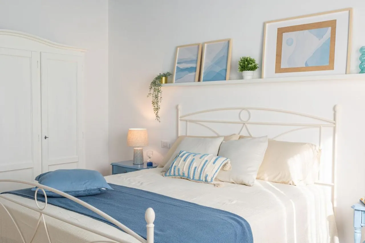 Villa Marsama, Heated Pool And Beach At 150 Mt Santa Maria Del Focallo