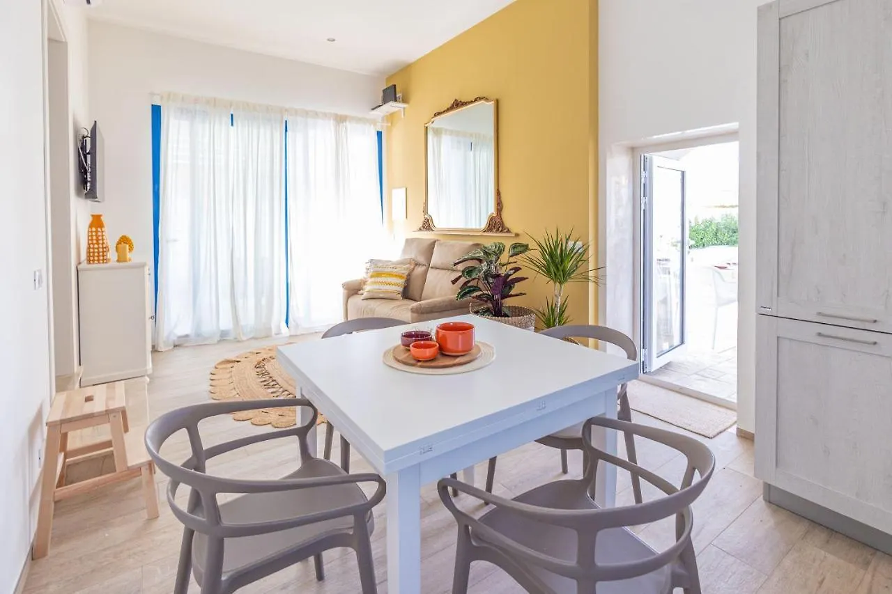 Villa Marsama, Heated Pool And Beach At 150 Mt Santa Maria Del Focallo